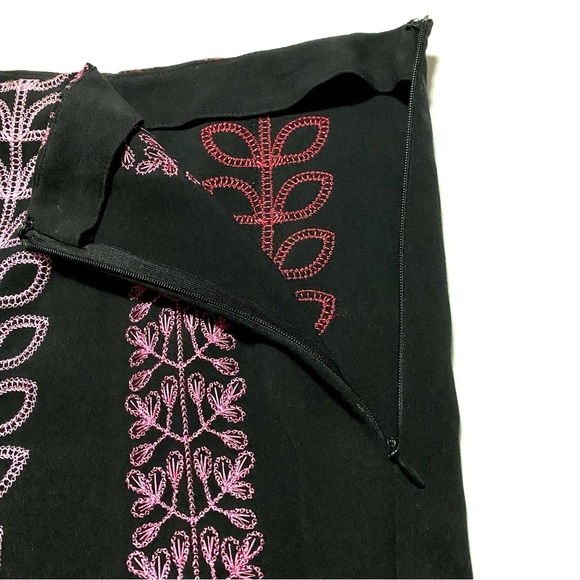 Sunny Leigh Black Skirt Size 8 Boho Flared Midi Maxi Floral Embroidery A-line - Picture 6 of 10